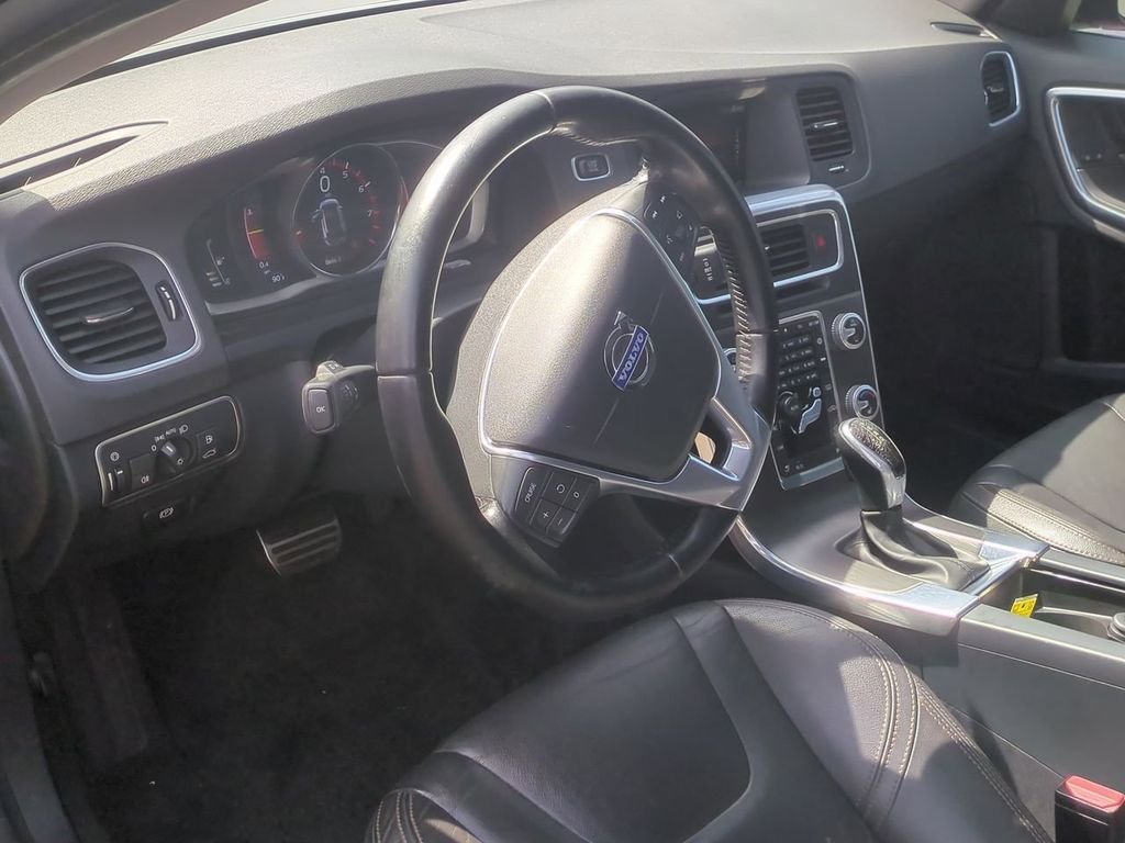 Used 2016 Gray Volvo T5 image 13
