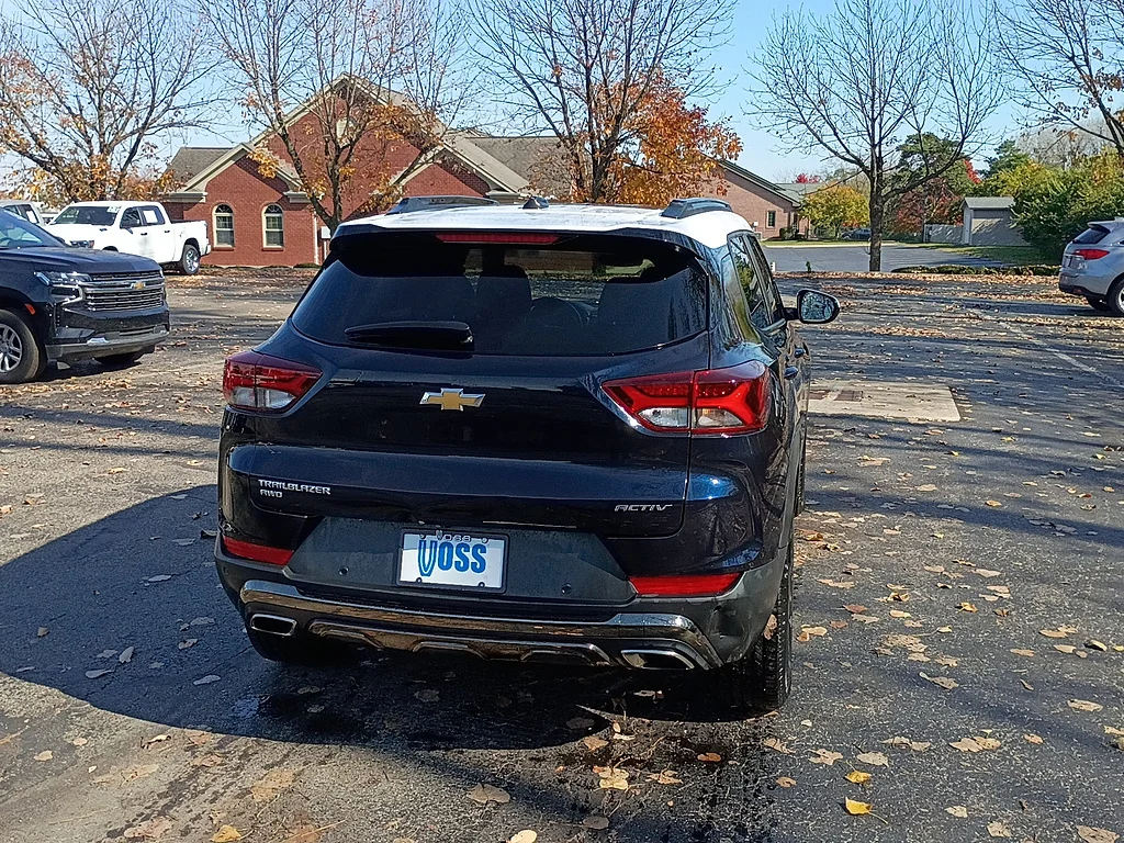 Used 2021 Midnight Blue Metallic Chevrolet ACTIV image 3