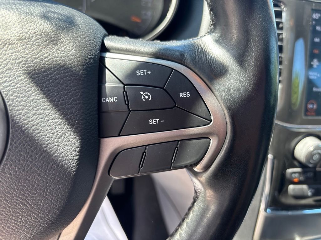 Used 2021 White Jeep Laredo X image 26