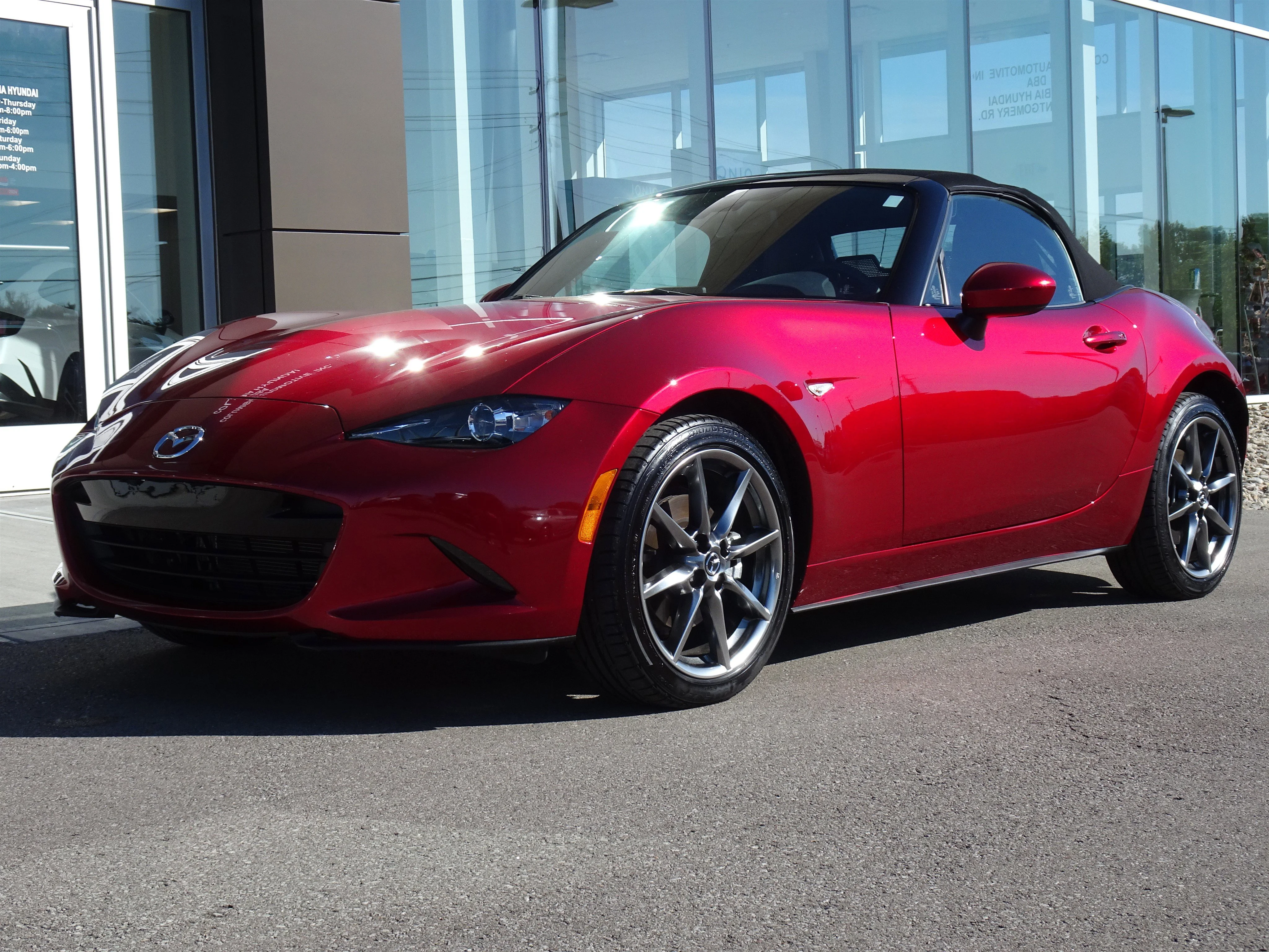 2021 Mazda MX-5 Miata Grand Touring Auto's photo