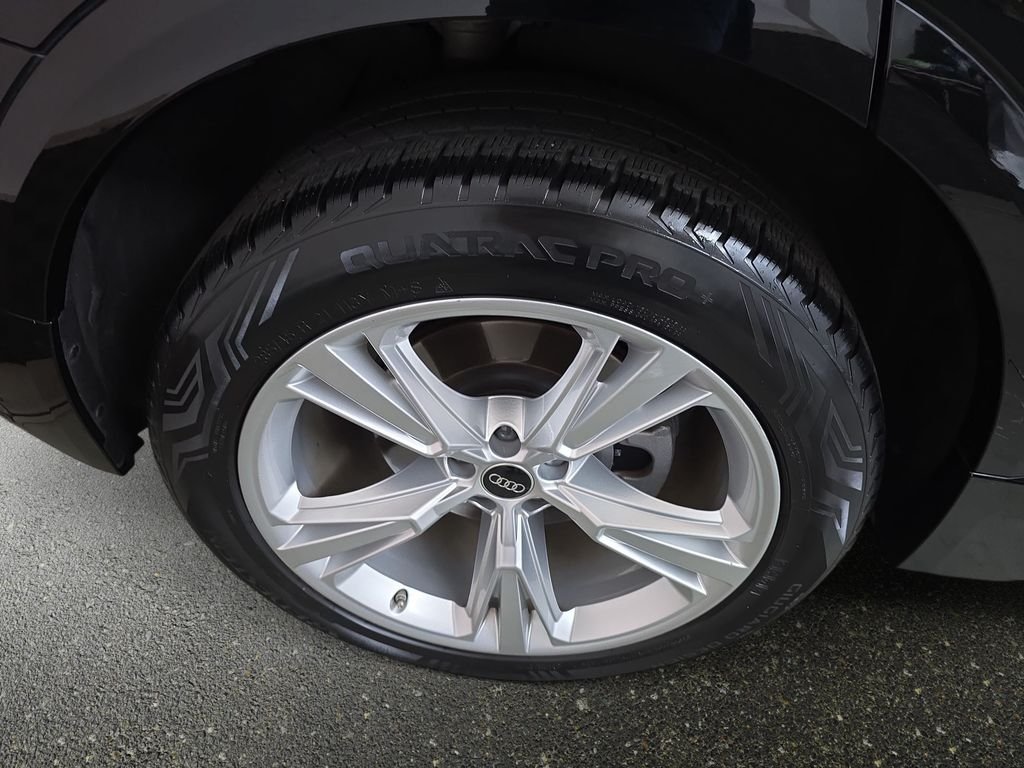 Used 2022  Audi 55 Premium Plus image 32
