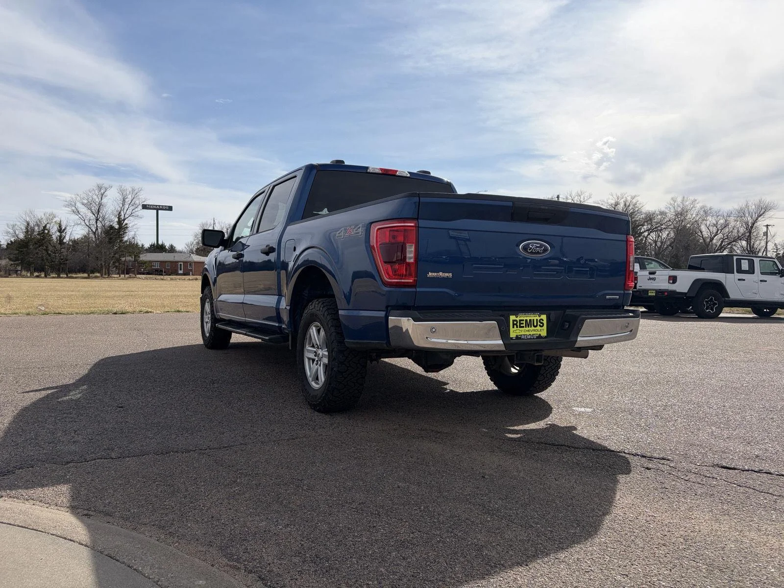 Used 2022  Ford XL image 5