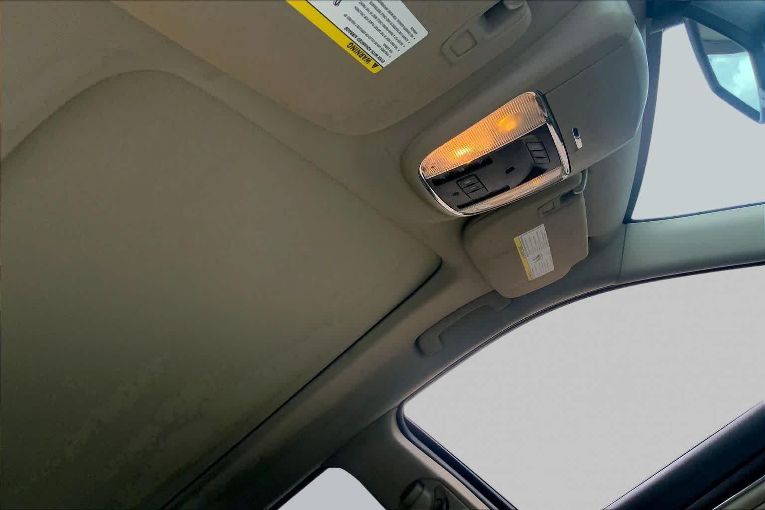 Used 2015 Bright White Clearcoat Jeep Limited image 14