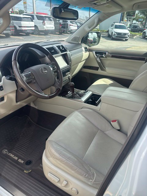 Used 2018 Starfire Pearl Lexus 460 image 8