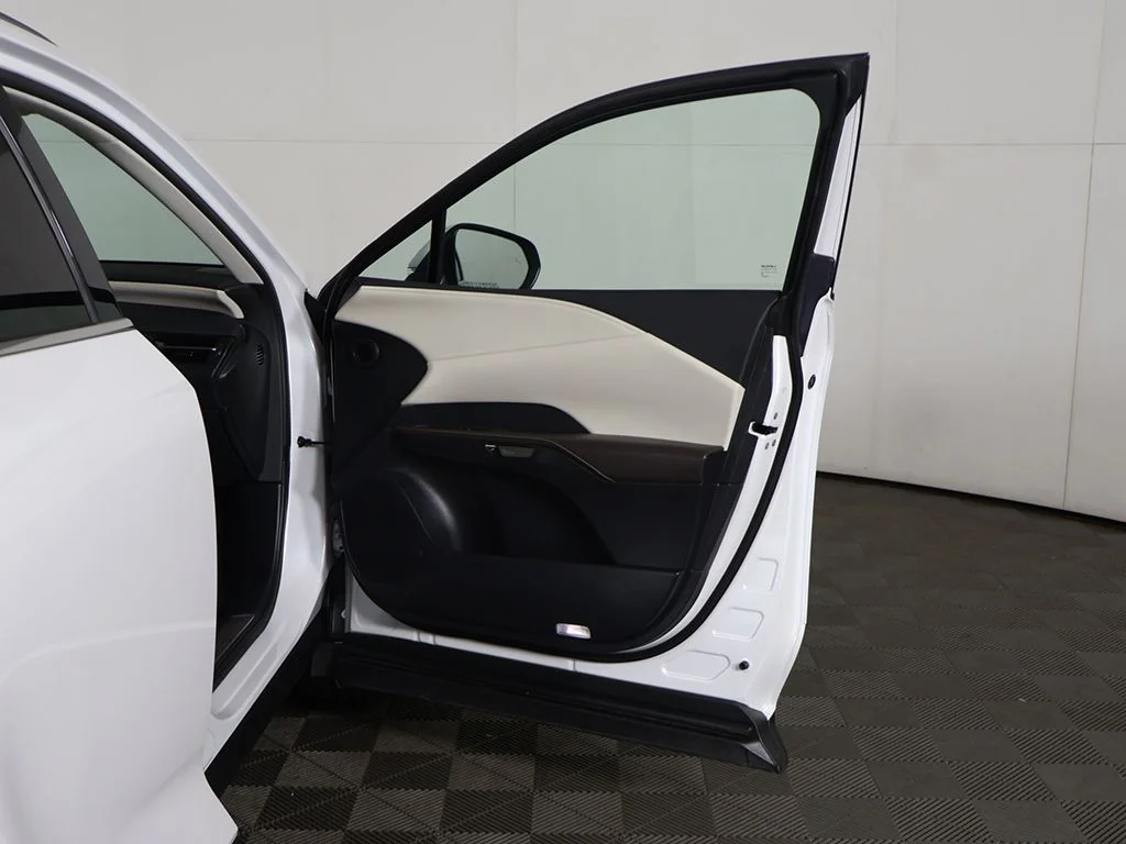 Used 2023 White Lexus 350h Premium image 21