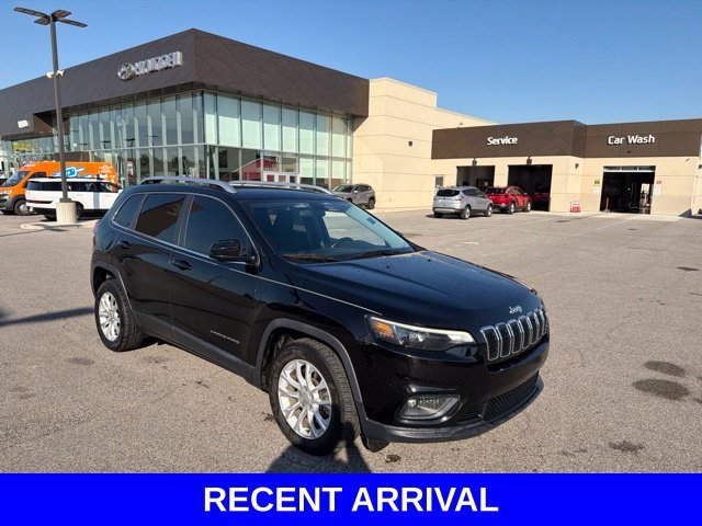 Used 2019 Diamond Black Jeep Latitude image 29