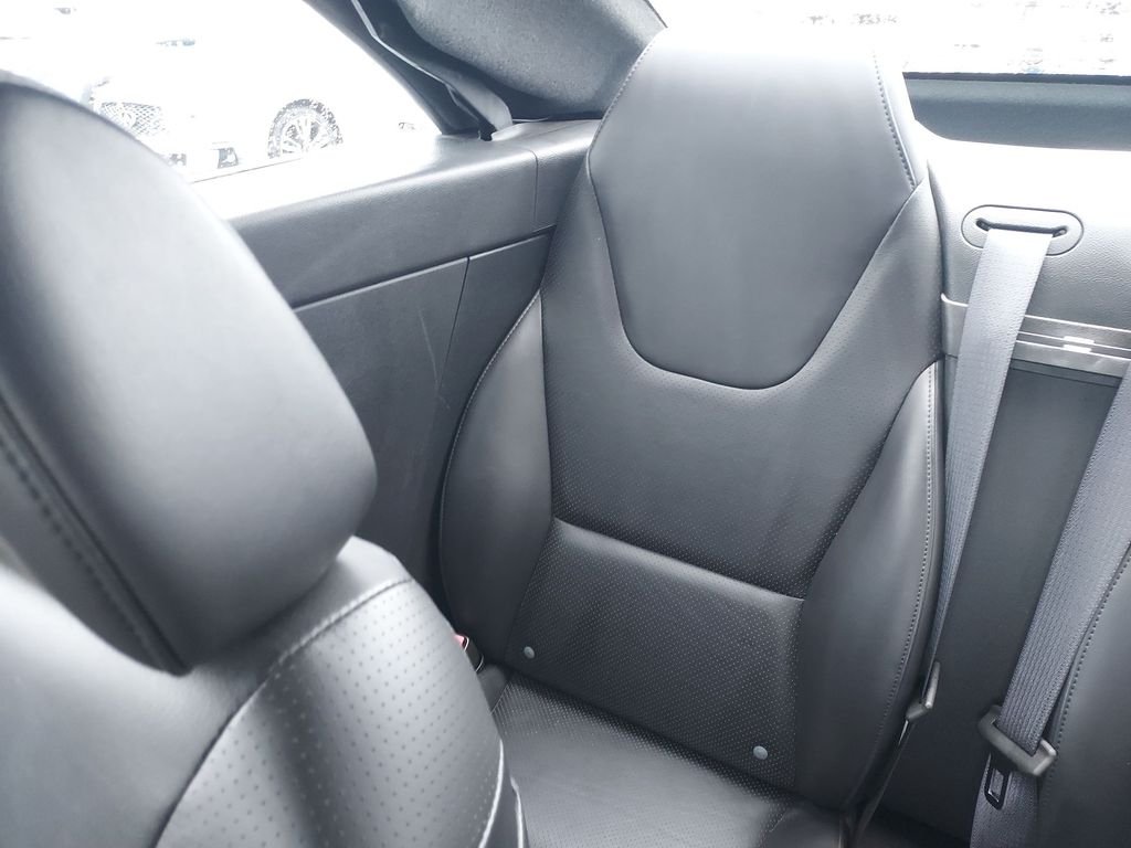Used 2008 Silver Pontiac GT image 12