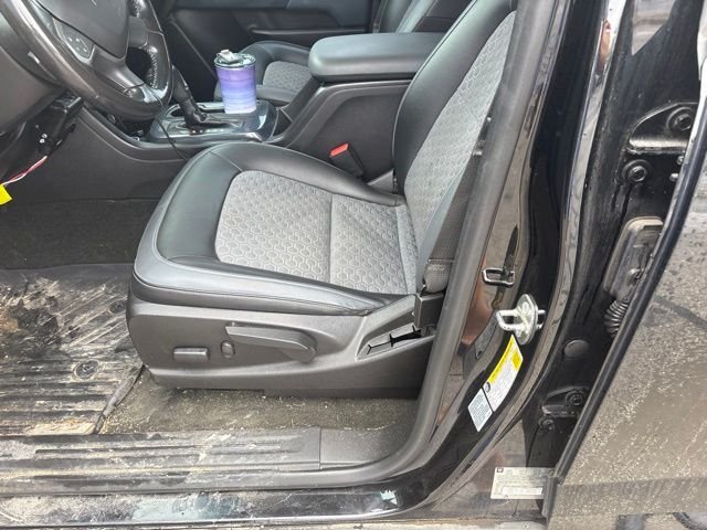 Used 2016 Black Chevrolet Z71 image 7
