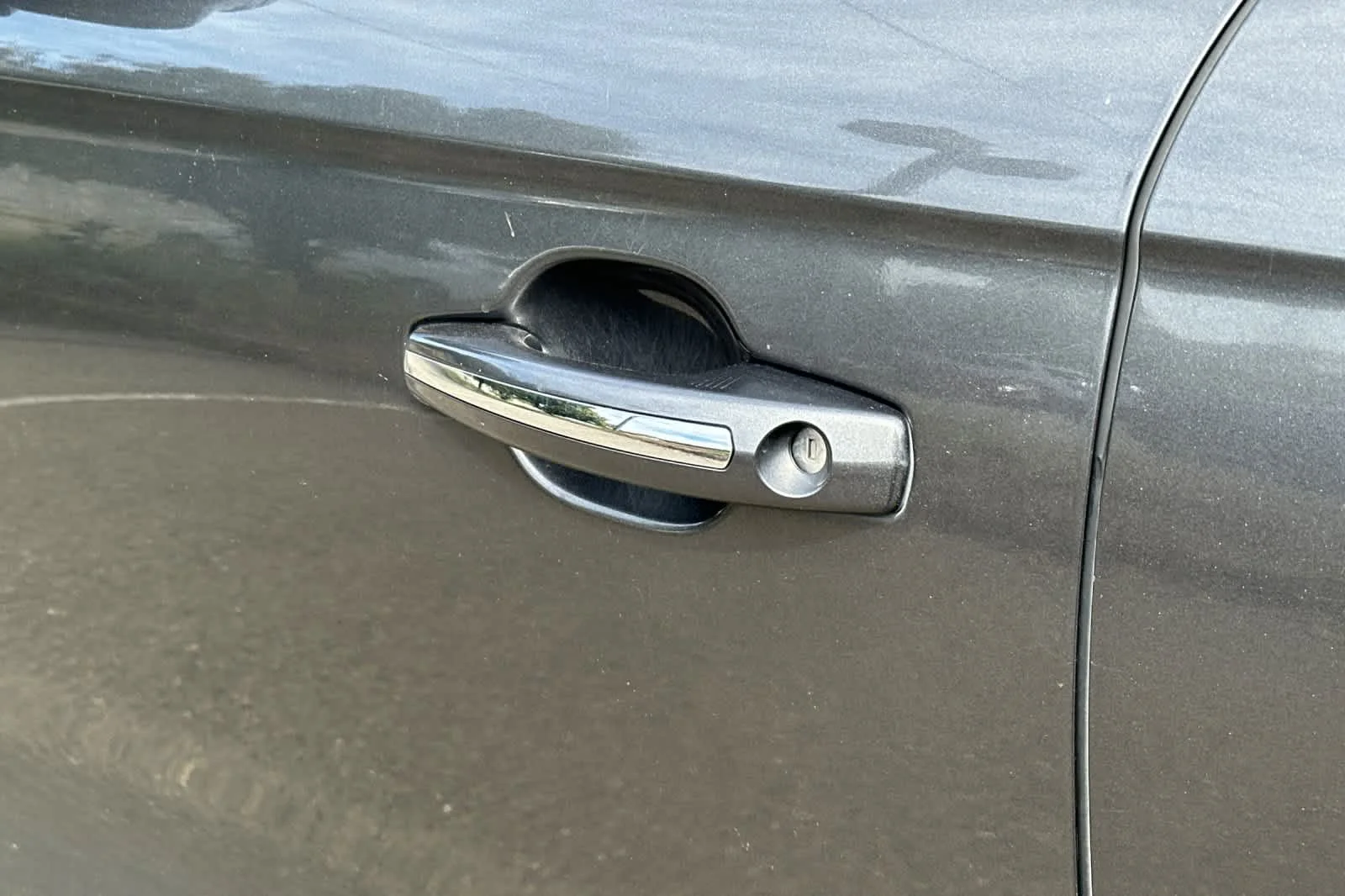 Used 2017 Magnetic Gray Metallic Lincoln Reserve image 19