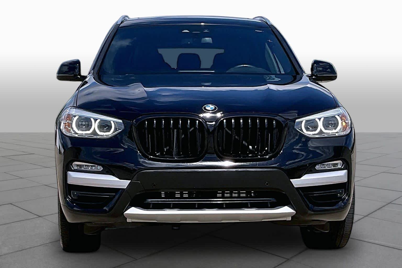 Used 2019 Jet Black BMW xDrive30i image 3