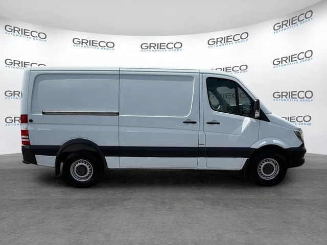 Used 2015 White Mercedes-Benz Cargo 144 WB image 8
