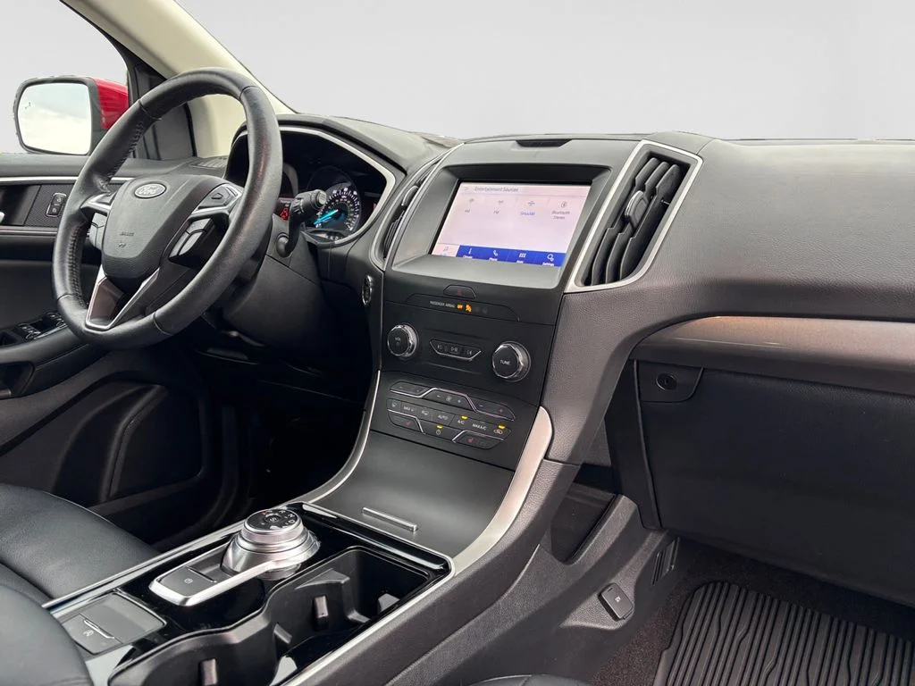 Used 2020 Red Ford SEL image 51