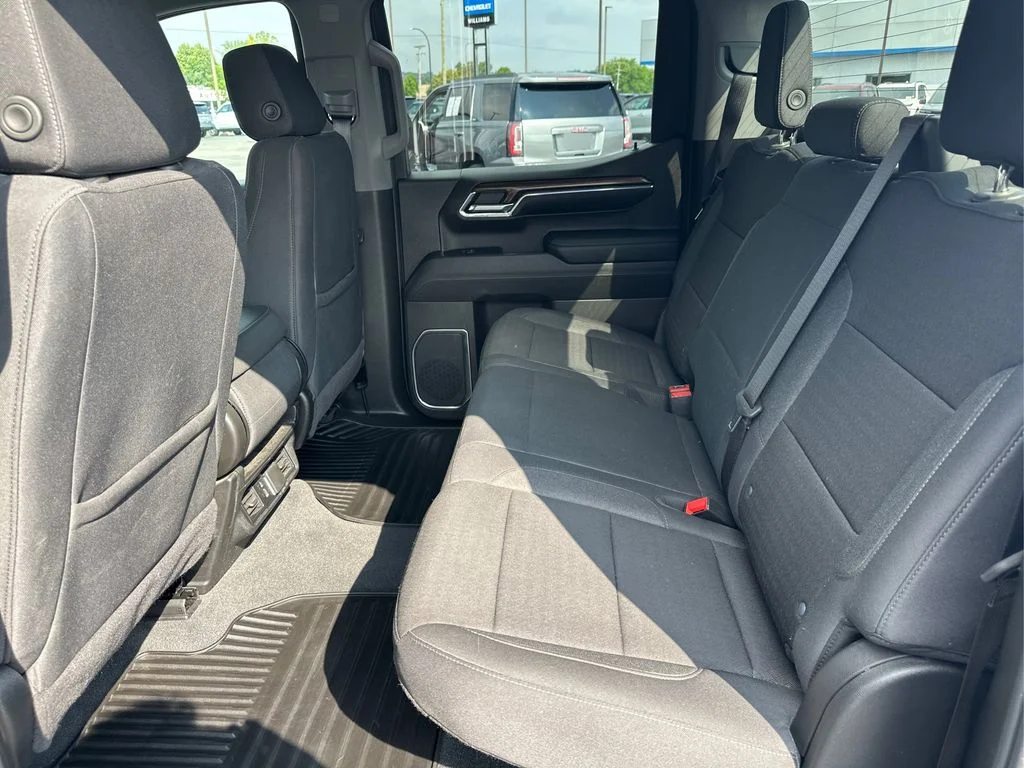 Used 2024 Sterling Gray Metallic Chevrolet LT image 18