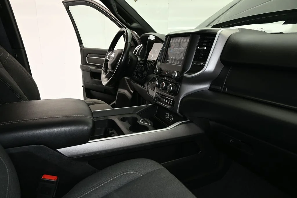Used 2020 Diamond Black Ram Big Horn image 13