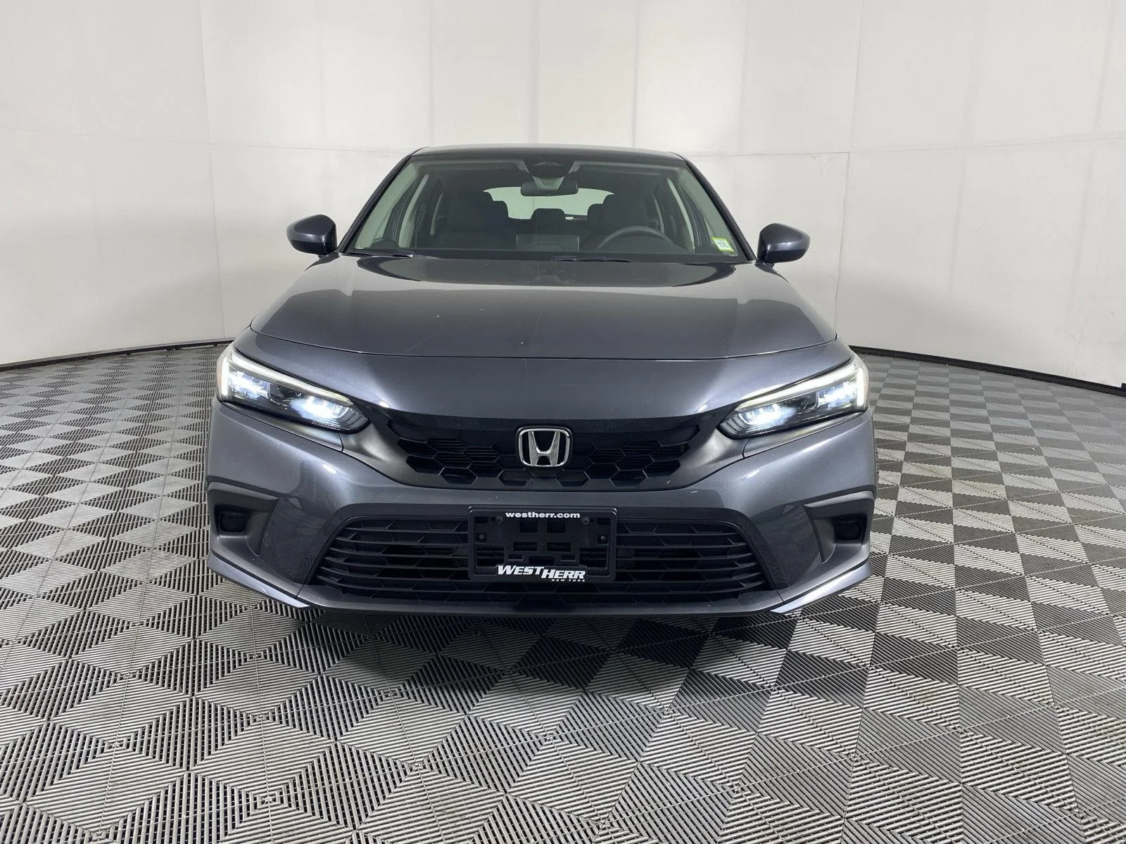 Used 2023 Meteorite Gray Metallic Honda LX image 5
