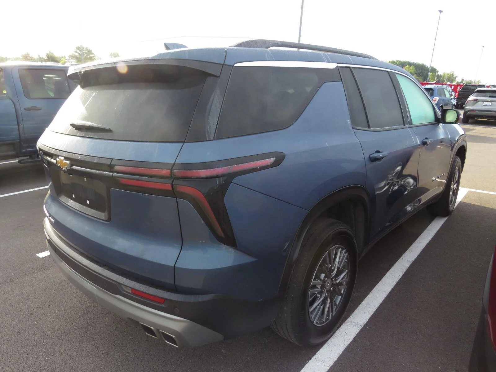 Used 2025 Lakeshore Blue Metallic Chevrolet LT image 12