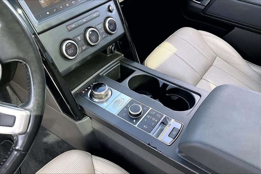 Used 2018 White Land Rover SE image 14