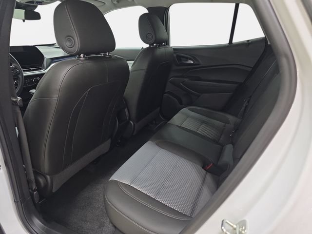 Used 2024 White Chevrolet LT image 12