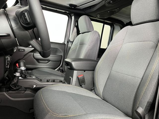 New 2026 Granite Crystal Metallic Clear-Coat Exterior Paint Jeep Sport S image 7