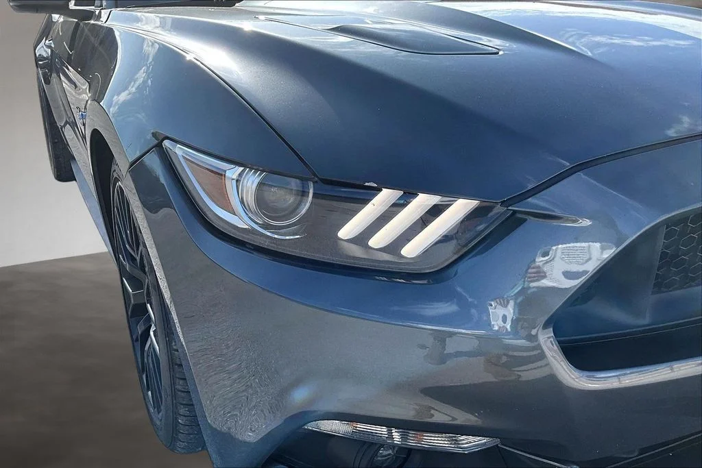 Used 2016 Gray Ford GT Premium image 26