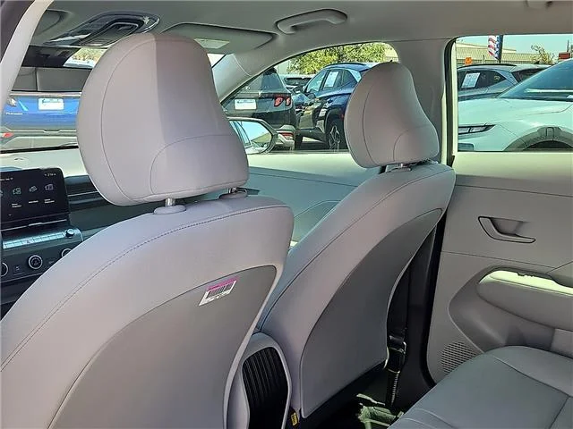 New 2027 Atlas White Hyundai SE image 10