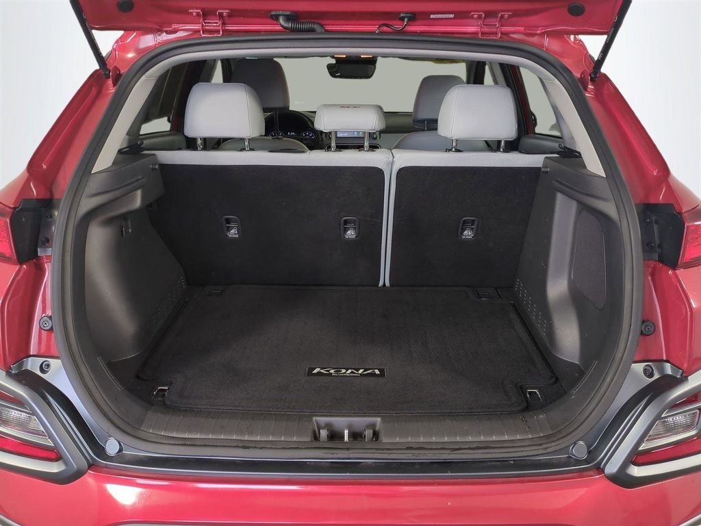 Used 2021 Red Hyundai Ultimate image 14