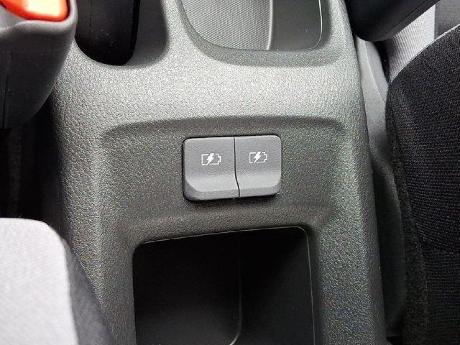 2025 Nissan Versa Sedan S - Photo 15