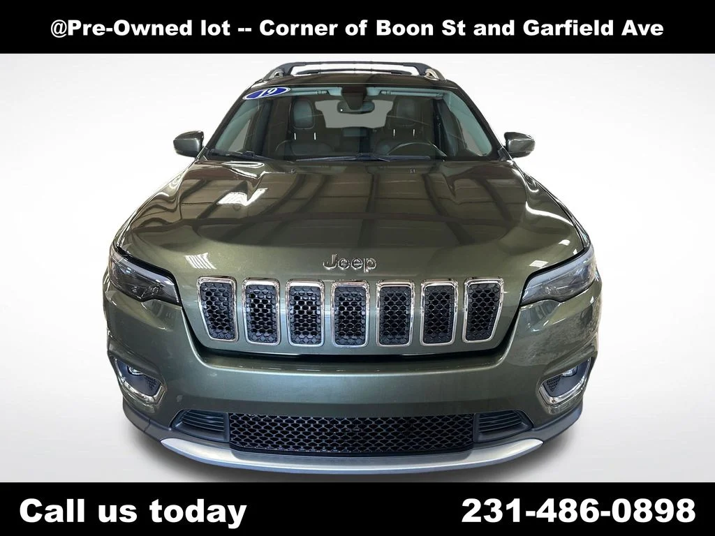 Used 2019 Green Jeep Limited image 8