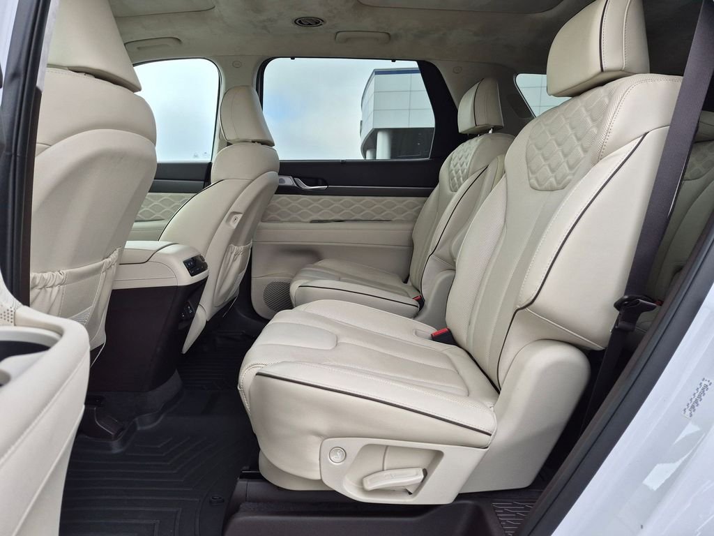 Used 2021 Hyper White Hyundai Calligraphy image 22