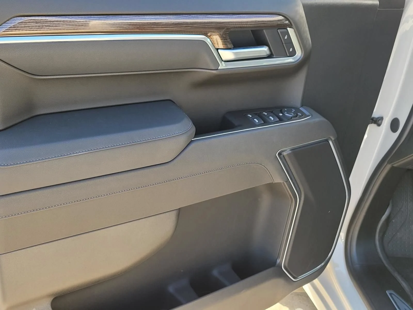 2026 Chevrolet Silverado 1500 RST - Photo 12