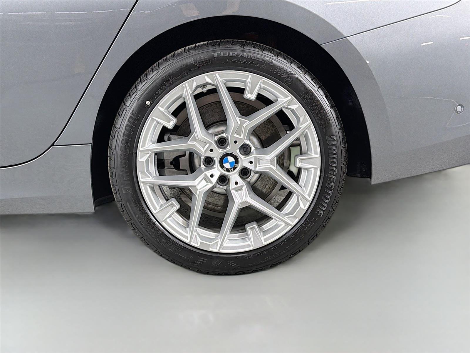 New 2026 Skyscraper Grey Metallic BMW 330i NA xDrive image 31