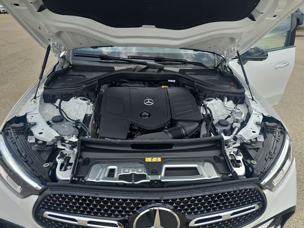 New 2026 Polar White Mercedes-Benz GLC 300 image 22