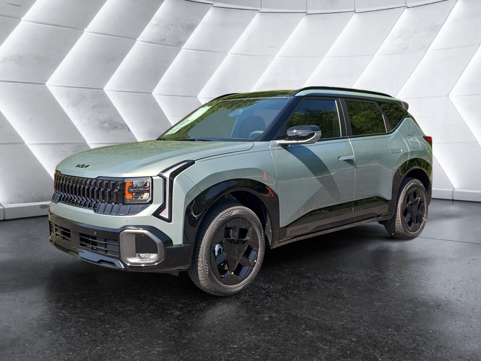 New 2027 Iceberg Green Kia X-Line S image 1