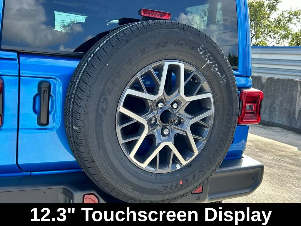 Used 2024 Blue Jeep Sahara image 21
