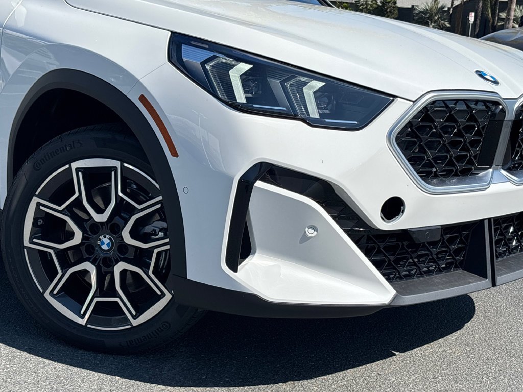 New 2026 Alpine White BMW xDrive28i image 6