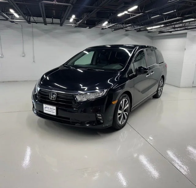 Used 2022 Black Honda Touring image 1