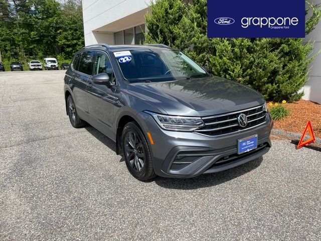 Used 2022 Platinum Gray Metallic Volkswagen 2.0T SE image 1