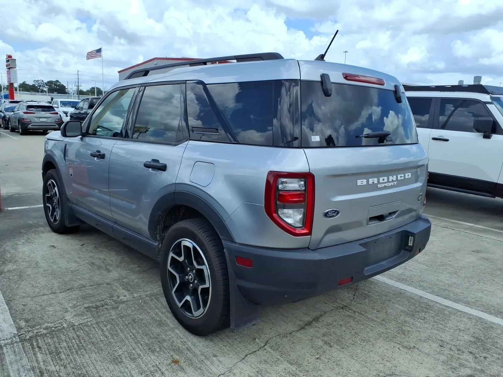 Used 2022 Silver Ford Big Bend image 2