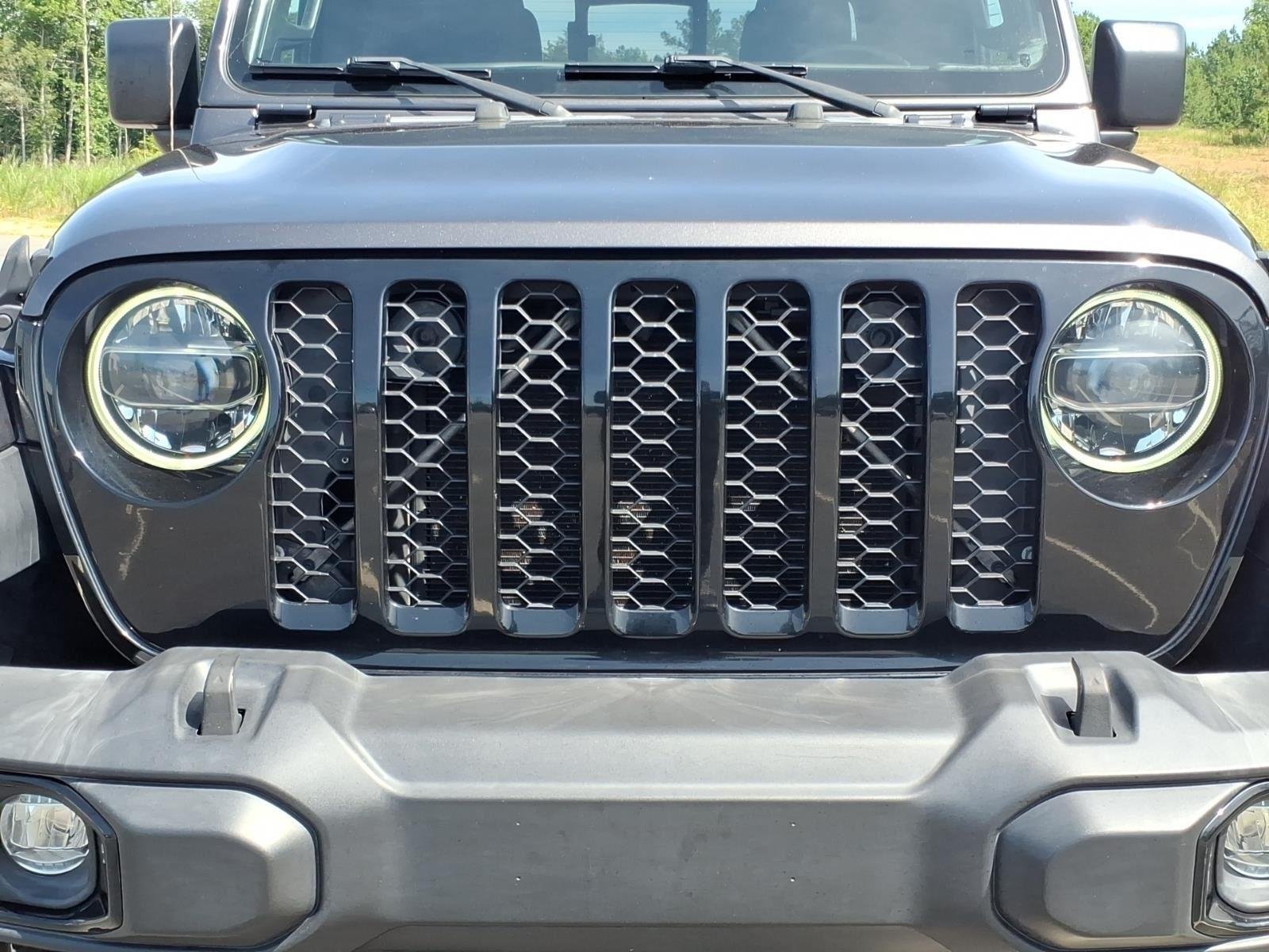Used 2022 Granite Crystal Metallic Clearcoat Jeep Willys image 15