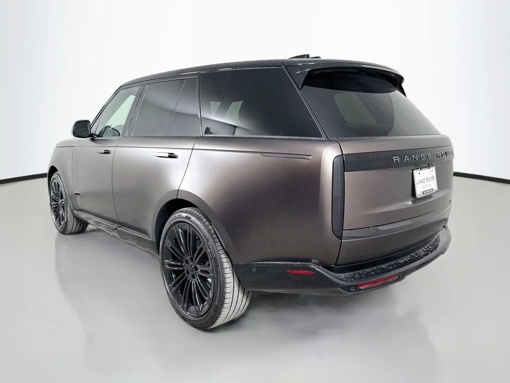 New 2026 Tourmaline Brown in Satin finish Land Rover SE image 7