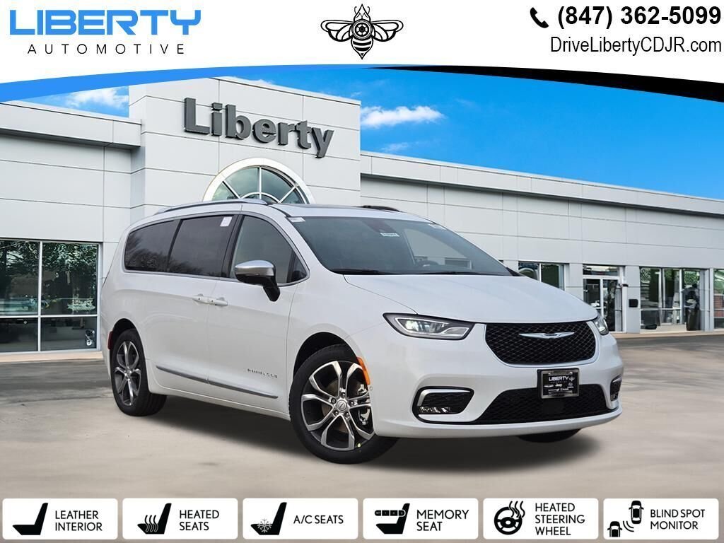 2026 Chrysler Pacifica Pinnacle's photo