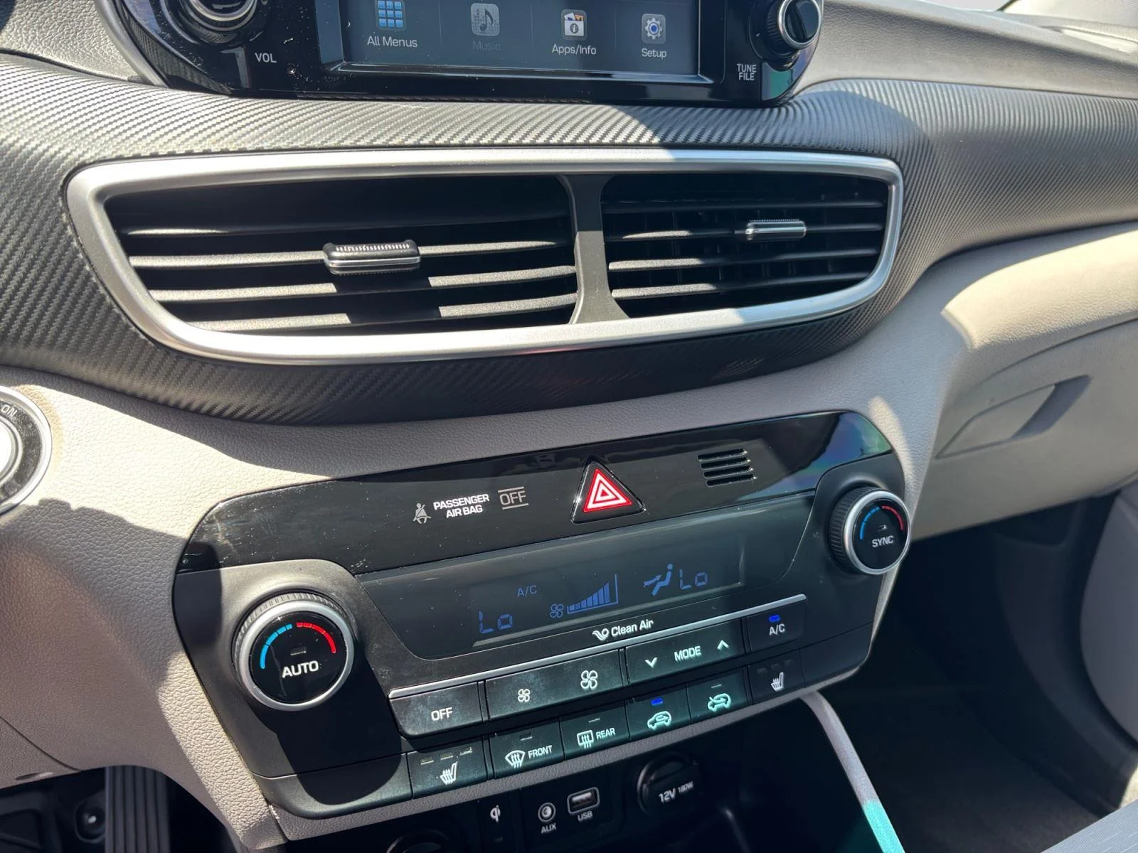 Used 2019 Dazzling White Hyundai Sport image 28
