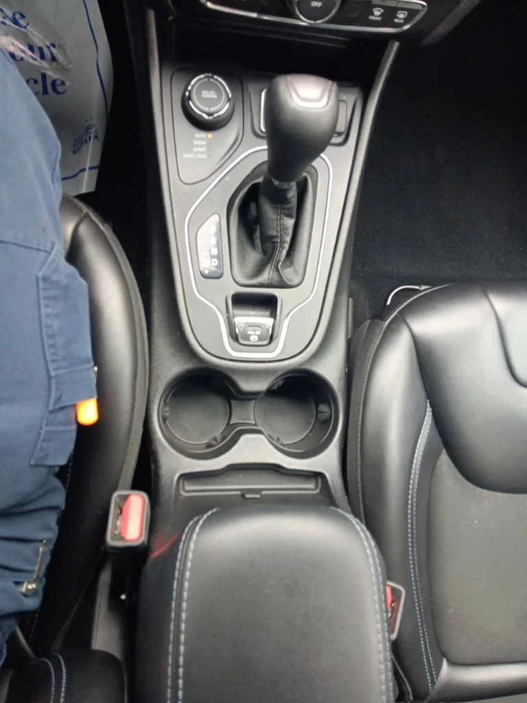 Used 2019 Velvet Red Pearlcoat Jeep Latitude Plus image 24