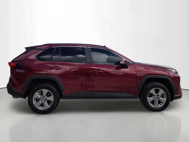 Used 2025 Ruby Flare Pearl Toyota XLE image 6