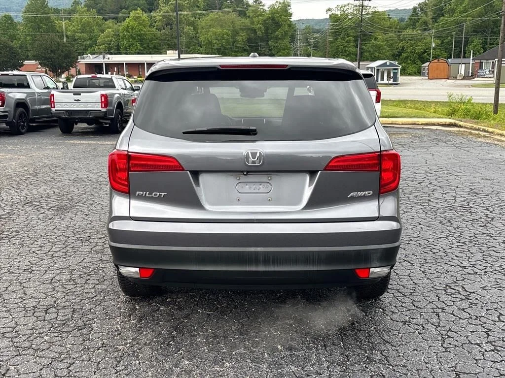 Used 2016  Honda EX-L image 6