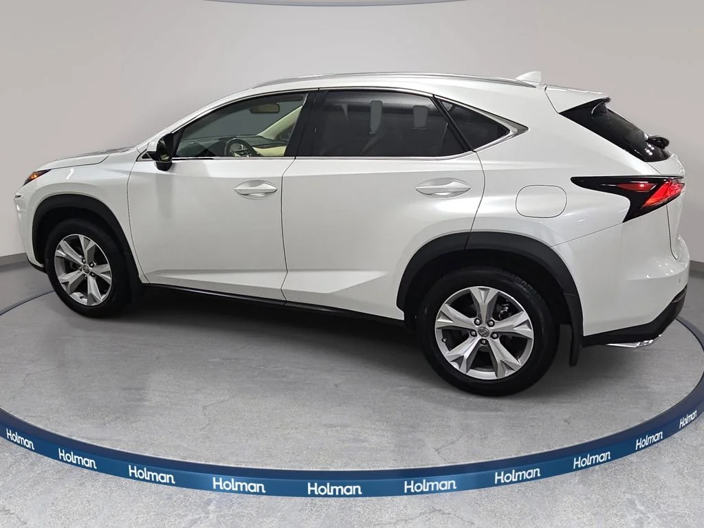 Used 2017 White Lexus 200t image 9