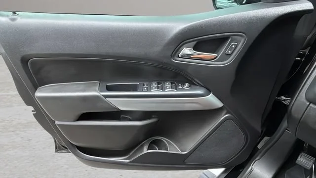 Used 2021 BLACK Chevrolet 2WD LT image 18