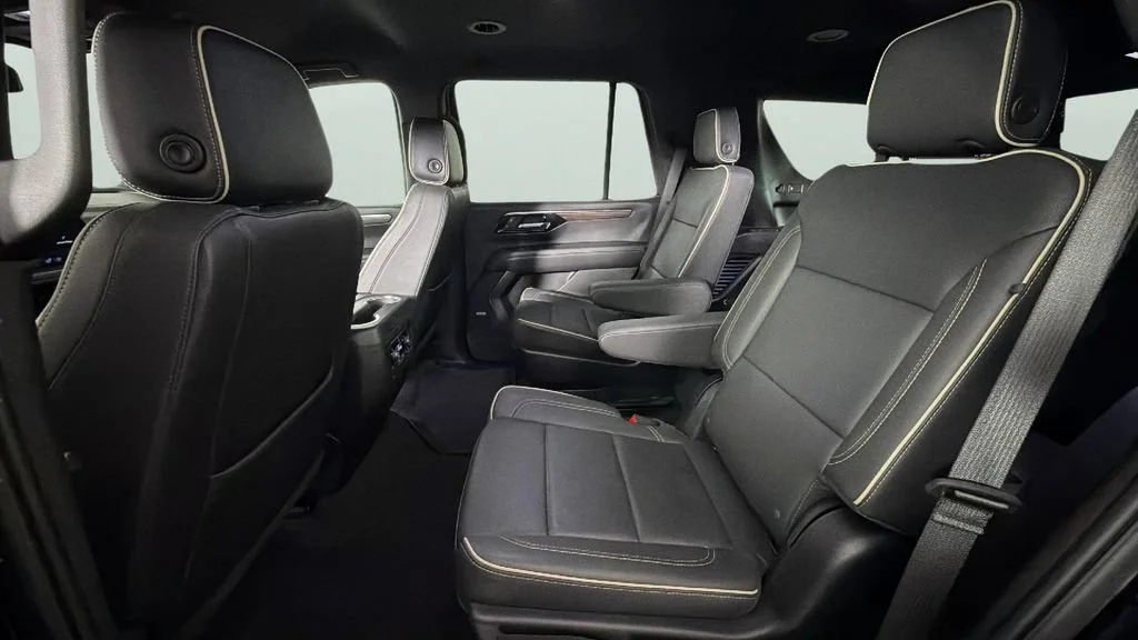 Used 2025 Black Chevrolet Premier image 26