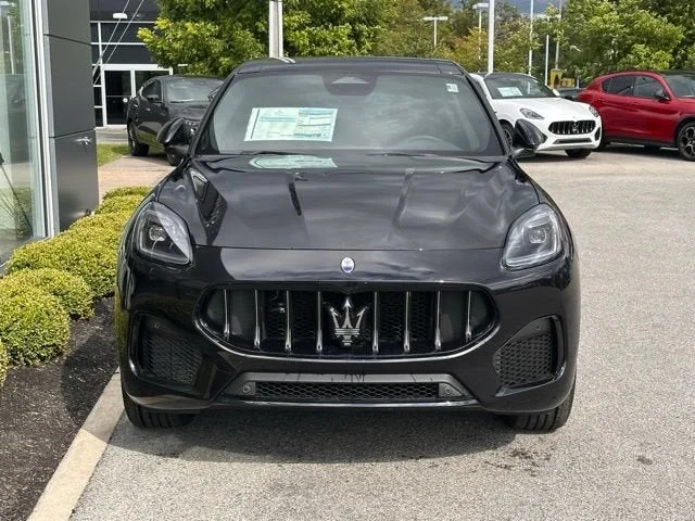 Used 2025 Black Maserati Base image 2