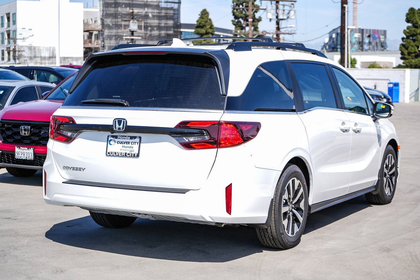 New 2026 Platinum White Pearl Honda EX-L image 6